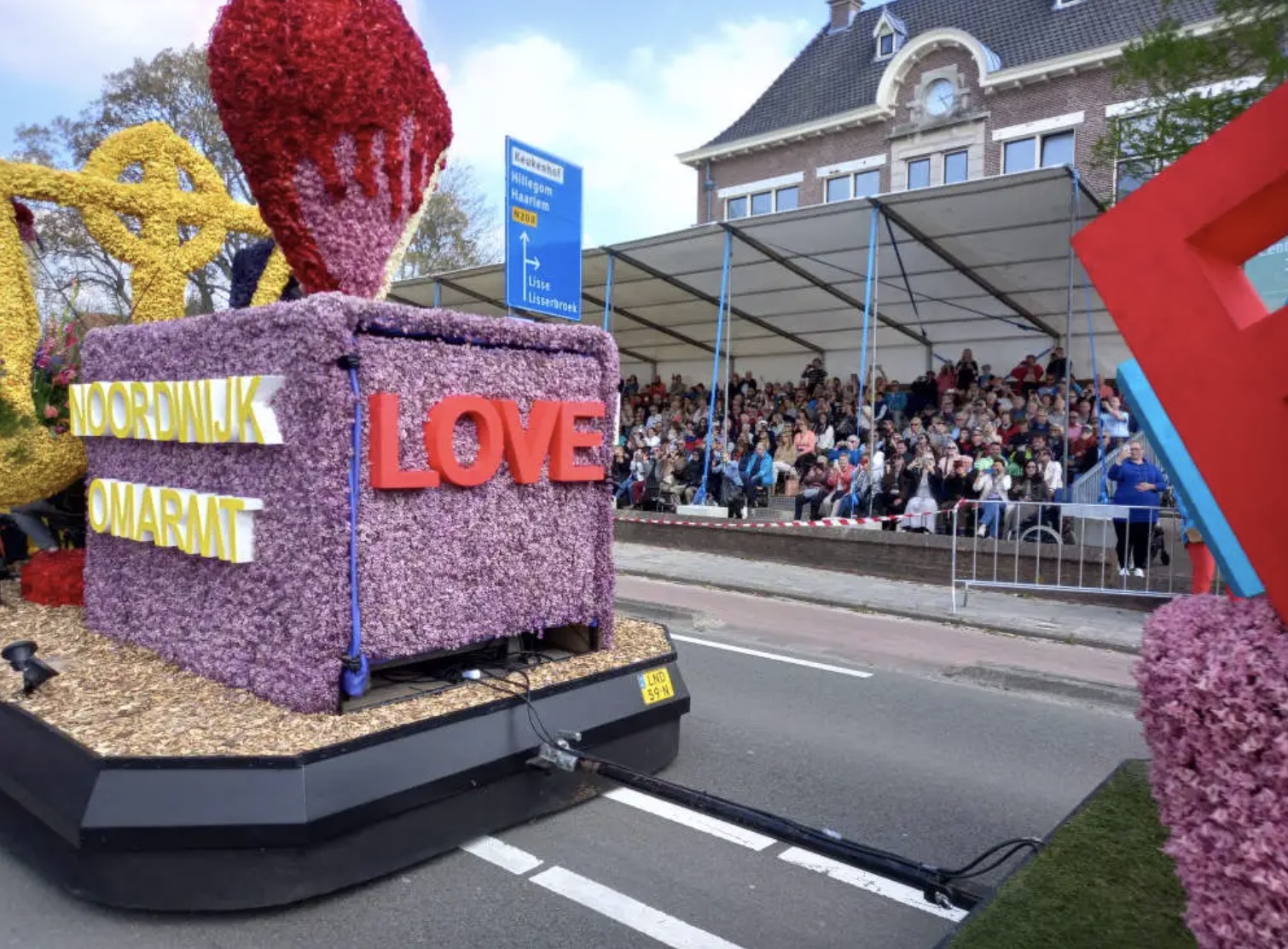 Are you in Amsterdam this spring and would you like to visit both the flower parade and Keukenhof flower park? Then book the special VIP tour from Amsterdam! 🚍✨

The VIP-tour includes:
🌷 Comfortable journey by luxury coach from the centre of Amsterdam to the tulip region.
🌷 Visit to Keukenhof gardens
🌷 Lunch box
🌷 A reserved seat on the covered grandstand of the Flower Parade
🌷 Time to take lots of pictures between the tulip fields.
🌷 Transport to Keukenhof from the grandstand of the Flower Parade.
🌷 Transport back to Amsterdam by luxury coach

Please visit our website for more information: www.tulipfestivalamsterdam.com

#viptouramsterdam #amsterdamviptour #amsterdamsightseeing #flowerparade #tulipparade #tulipfestival2024 #hollandtrip #hollandtravellers #amsterdamtravellers #netherlandstravellers #amsterdammustdo #keukenhof #flowerseasonholland #flowerfields #tulipfields #tulipfestivalamsterdam